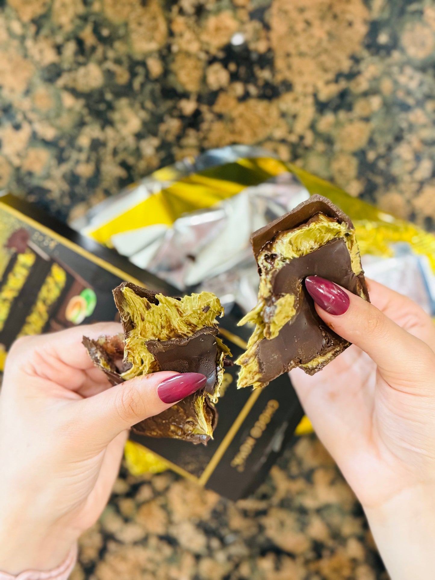 Dubai Style Dark Chocolate with Pistachio & Kadayıf – 200g